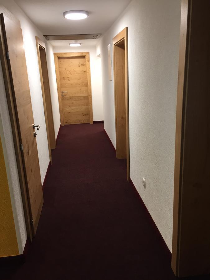Ferienhaus Bergfrieden ซังคท์เลออนฮาร์ด อิม พิทซ์ทัล ภายนอก รูปภาพ
